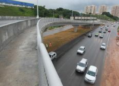 Imagem de Inaugurado por Rui, novo viaduto na Avenida Paralela é liberado para tráfego nesta terça 