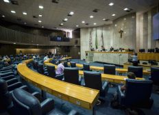 Imagem de Câmara de SP aprova perdoar dívidas de até R$ 120 mil de igrejas