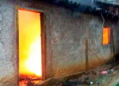 Imagem de Casa pega fogo após criança acender fósforo na Bahia, diz família