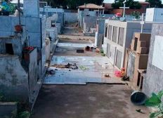 Imagem de Túmulos são violados e revirados em cemitério na BA