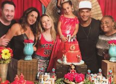 Imagem de Filha de Scheila Carvalho ganha festa nos EUA com a presença de Larissa Manoela  