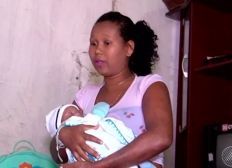 Imagem de Mulher que estava grávida de gêmeos diz que um dos bebês sumiu após parto em maternidade na BA