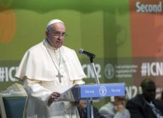 Imagem de Papa Francisco doa 25 mil euros para o combate à fome na África