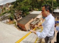 Imagem de Governador entrega contenção de encostas em São Cristóvão