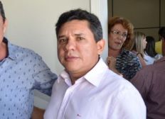 Imagem de Urandi: prefeito descumpre Lei de Acesso à Informação e é punido pelo TCM