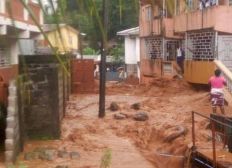 Imagem de Deslizamento de terra deixa centenas de mortos em Serra Leoa