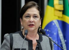 Imagem de Alvo de pedido de expulsão, Kátia Abreu é suspensa pelo PMDB