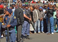 Imagem de Homens são presos por canibalismo após um deles entregar pedaços de corpo na África do Sul