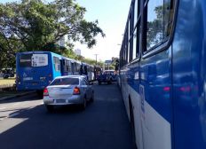 Imagem de Ônibus continuam sem circular em Santa Cruz