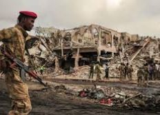 Imagem de Somália: Trabalhos de resgate continuam após atentado que deixou 315 mortos