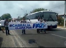 Imagem de Grupo faz caminhada contra violência no sul da Bahia
