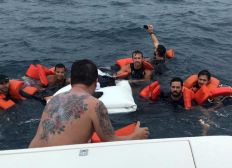 Imagem de Lancha naufraga e oito pessoas são resgatadas a caminho de Morro