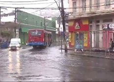 Imagem de Mau tempo continua até terça-feira em Salvador, prevê Instituto de Meteorologia