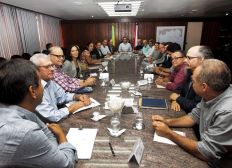 Imagem de Governador reúne oito secretários no feriado para discutir pacificação em Correntina