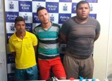 Imagem de Cinco suspeitos de tráfico de drogas são presos em Valença