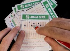 Imagem de Mega-Sena acumula e pode pagar R$ 60 milhões no sábado