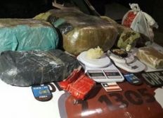 Imagem de Cerca de 20kg de maconha, cocaína e crack são apreendidos em Camaçari