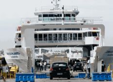 Imagem de Motoristas enfrentam mais de 2h30 de espera para embarque no ferryboat
