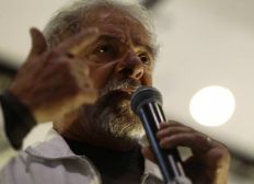 Imagem de 'Sendo candidato ou não sendo, eles vão ter de nos engolir', diz Lula  