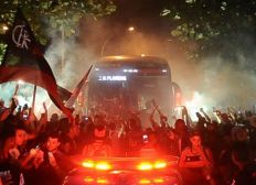 Imagem de Torcedores do Flamengo invadem Maracanã e provocam tumulto no entorno do estádio