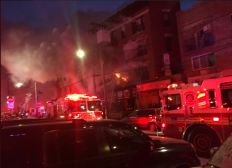 Imagem de Incêndio deixa 12 feridos em Nova York