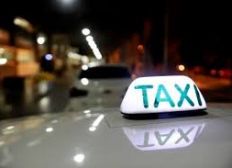 Imagem de Foliões podem denunciar recusa de corrida por taxistas pelo WhatsApp
