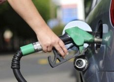 Imagem de Petrobras anuncia redução do preço da gasolina em 3% nas refinarias