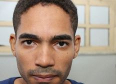 Imagem de Homem que espancava travestis no bairro da Pituba é preso