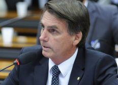 Imagem de Opinião de Bolsonaro sobre morte de Marielle seria polêmica demais, diz assessor