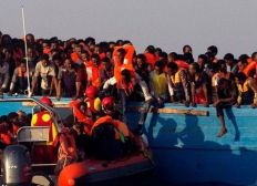 Imagem de Itália apreende navio de ONG após resgate de 218 imigrantes no Mediterrâneo