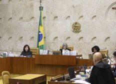 Imagem de STF aceita analisar habeas corpus, mas adia julgamento e 'congela' prisão de Lula até 4 de abril  