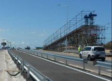 Imagem de Montagem de passarela vai bloquear tráfego temporariamente na Estrada do Coco na terça-feira