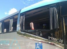 Imagem de Ônibus do Bahia é atacado por pedradas na chegada ao Barradão