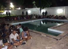 Imagem de PM desarticula festa paredão com armas, drogas e adolescentes em Salvador
