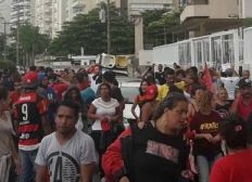 Imagem de Manifestantes pró-Lula desocupam triplex no Guarujá