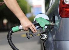Imagem de Litro da gasolina chega a até R$ 4,57 em postos de Salvador