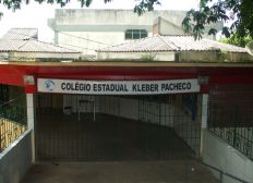 Imagem de Ouvinte denúncia o governo do estado por falta de fardamento em colégio estadual de Salvador