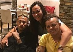 Imagem de Neymar corta o cabelo e muda visual de novo