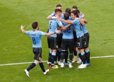 Imagem de Uruguai vence a Rússia por 3 a 0 e fica em primeiro no grupo A