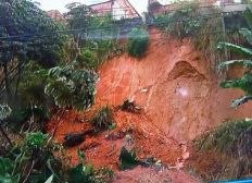 Imagem de Salvador: Deslizamento de terra na ladeira do Luso