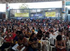 Imagem de Professores da rede municipal de Salvador decidem continuar em greve