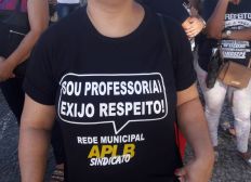 Imagem de Servidores municipais fazem protesto contra a prefeitura de Salvador na Praça Visconde de Cairu