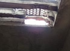 Imagem de Presos fazem buraco em teto e fogem da delegacia de Alagoinhasc