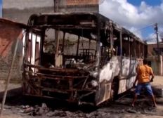 Imagem de Porto Seguro: Após destruição de ônibus, dois adolescentes são apreendidos