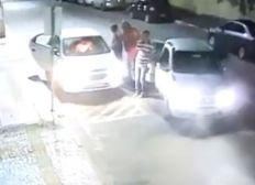 Imagem de Carro de motorista de aplicativo é roubado na porta de condomínio em Piatã