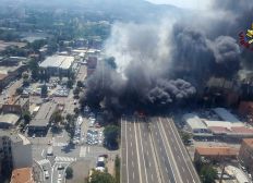 Imagem de Explosão mata 2 e fere mais de 60 perto de aeroporto na Itália