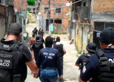 Imagem de Polícia mira quadrilha envolvida com tráfico, roubos e homicídios na Bahia e Rio de Janeiro