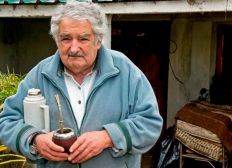 Imagem de Mujica alega 'cansaço' e renuncia ao Senado uruguaio