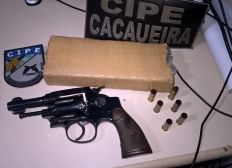 Imagem de Foragido da Justiça é encontrado com arma e droga em Ibirapitanga