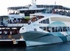 Imagem de Fluxo no ferry boat é intenso neste sábado; saídas ocorrem a cada hora